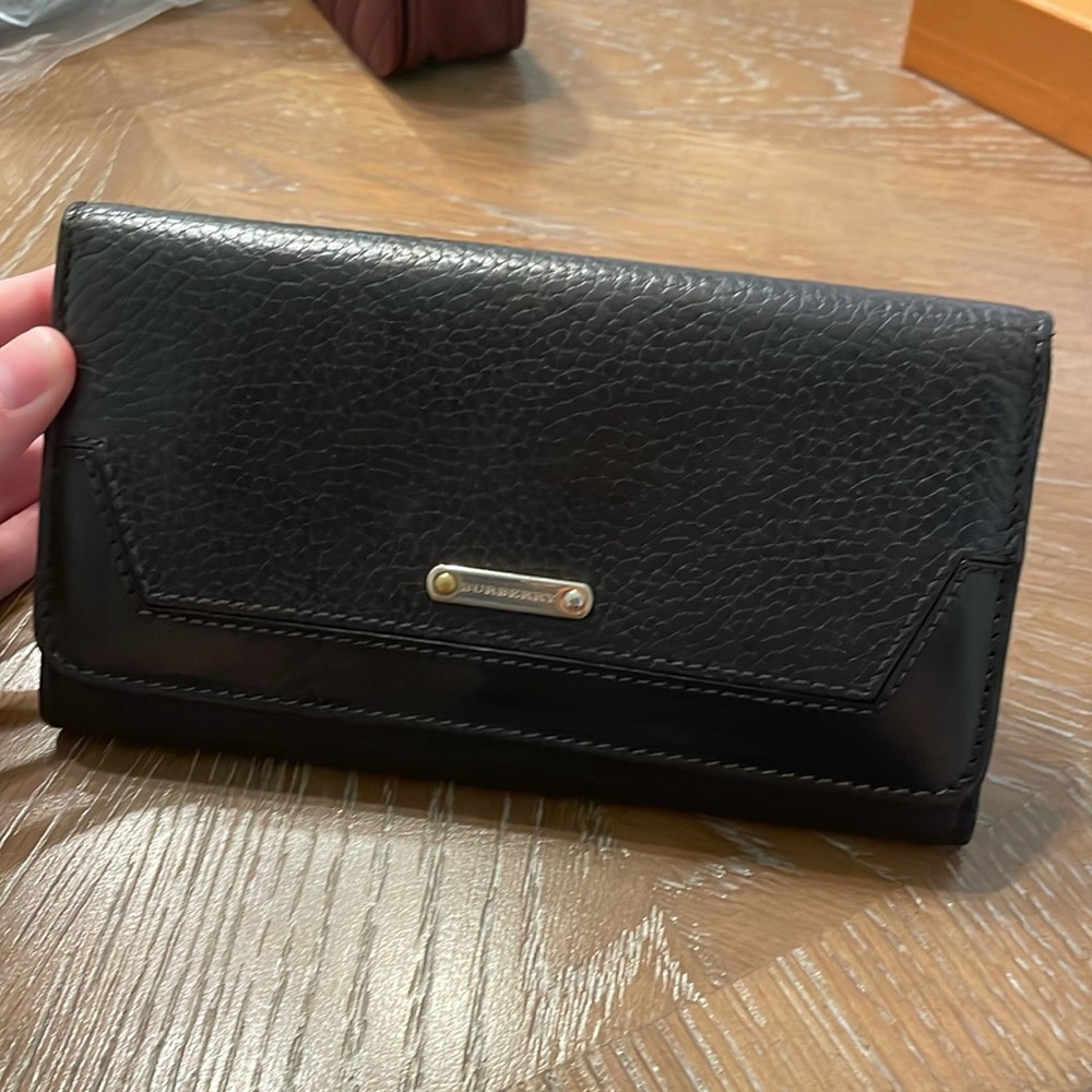 BURBERRY Nova Check Dark Brown long wallet - authentic